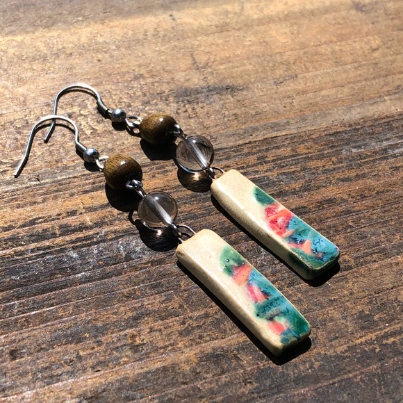 Ceramic Gemstone Earrings - Picture 4 of 5